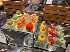 -广州万富希尔顿酒店·感趣自助餐厅·金秋蟹宴生蚝海鲜刺身烧烤