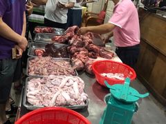 -标记美食新鲜猪杂(兴南大道店)