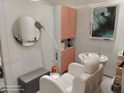 -LESSMORE科技头皮理容中心