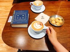 -ZING COFFEE 镜咖啡