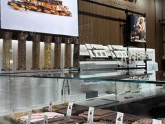 -Laderach 莱德拉(上海环贸iapm店)