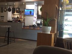 -万利隆·活力烘焙(人民路店)