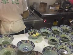 -老新隆牛肉锅贴(新街口店)