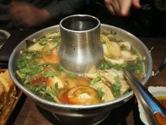 -大头虾越式风味餐厅(光明广场店)