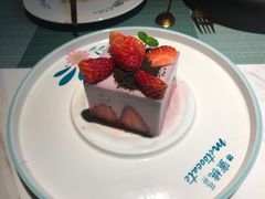 草莓外交官-蜜桃花开·中西融合菜E&W(南长街店)