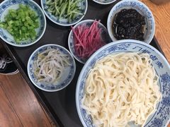 老北京炸酱面-门框胡同百年卤煮(新街口店)