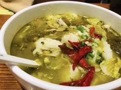 -渝是乎酸菜鱼·川渝小炒(新世界百货望京店)