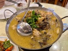 -鹤乡东北菜(崮山路店)