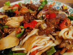 -歹歹的加个面过油肉拌面