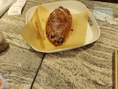 核桃葡萄裸麦面包-多乐之日(西苑龙湖店)