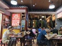 大堂-遵义虾子张六羊肉粉(普陀路店)