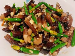 -黄泥岗·地道湖北菜(奥特莱斯店)