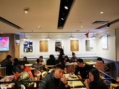 大堂-满记甜品(巴黎春天宝山店)