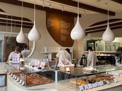 -VERIE BAKEHOUSE