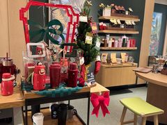 -星巴克臻选(南京金茂览秀城店)