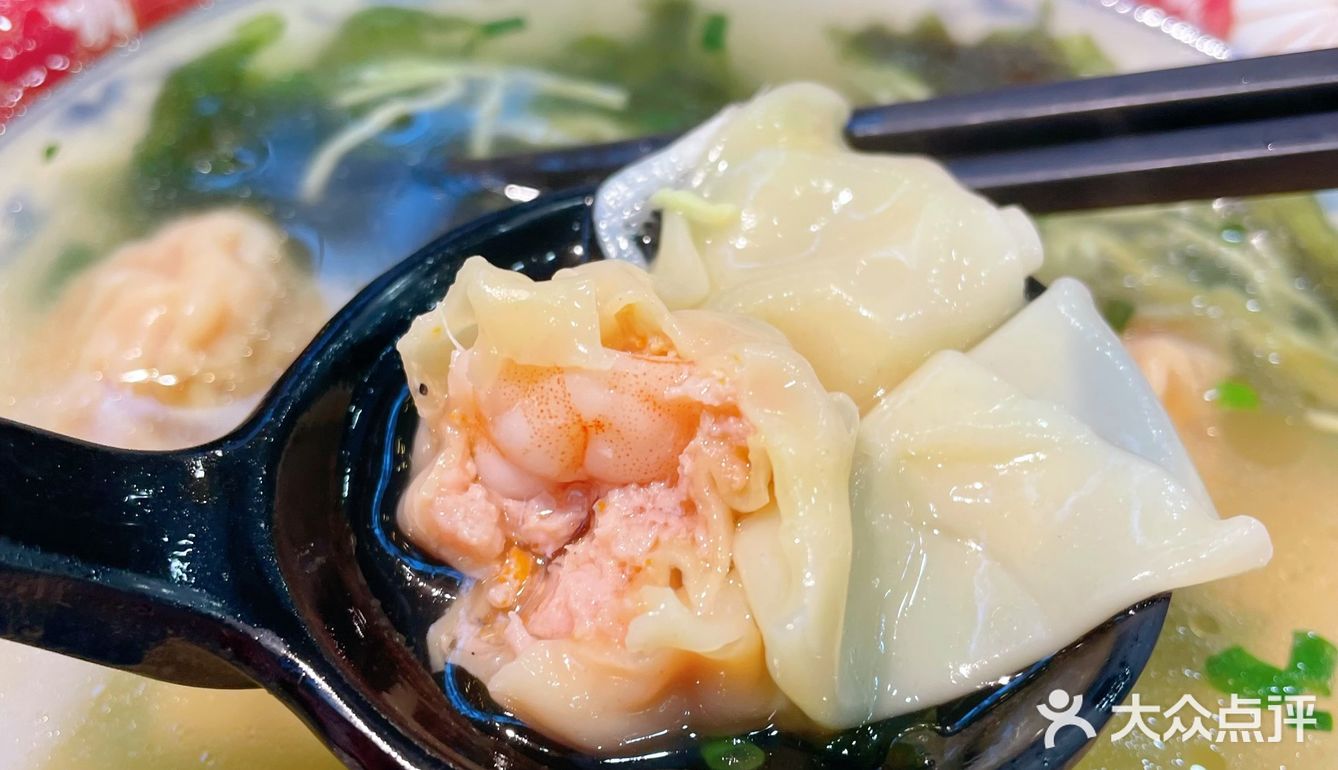 在上海，可不要错过这份蟹粉黄金捞面哟‼️