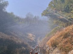 -雪山彩虹谷景区