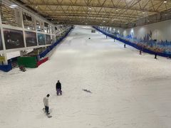 -乔波室内滑雪场