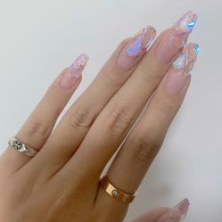 -莉娜美睫·穿戴甲