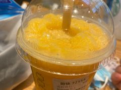 -星巴克(青岛火车北站候车大厅店)