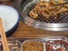 -明洞阿姨·韩式酱蟹烤肉·创意料理(三元桥店)