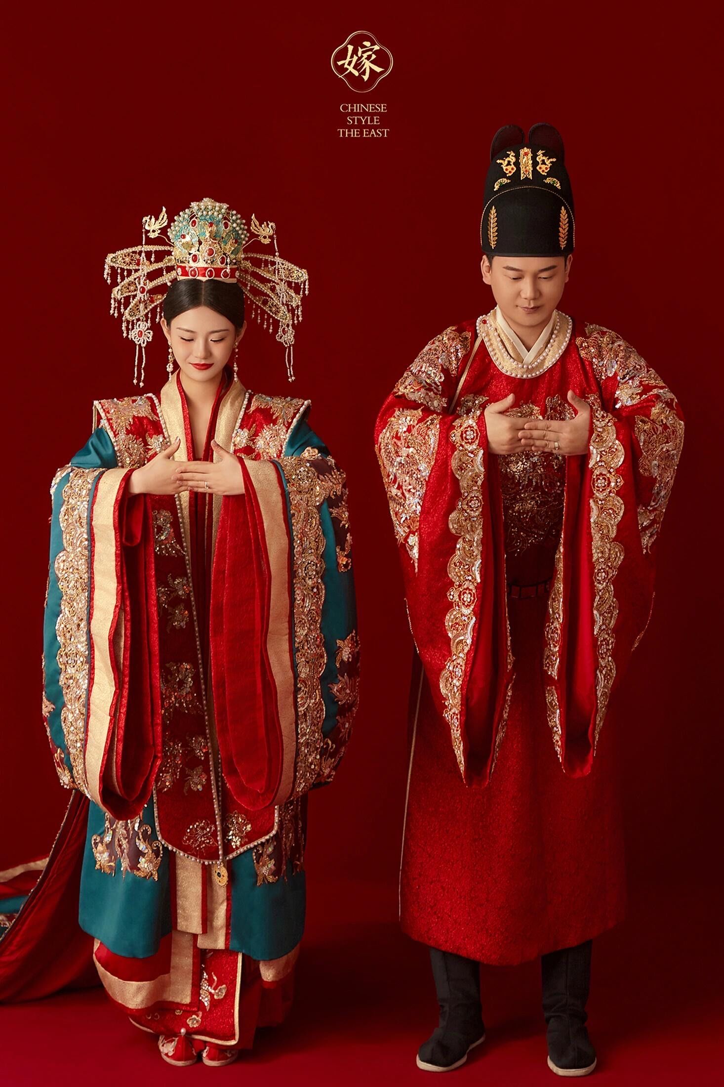 烟台|明制汉服婚纱照||华丽的明制婚服搭配金色凤冠