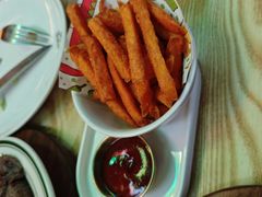 -Famous肥猫墨西哥音乐餐吧(五棵松华熙LIVE店)