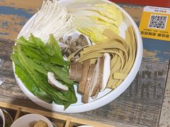 -鸡遇虾煲干锅火锅(小寨金莎店)