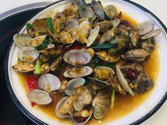葱姜炒花蛤-鑫悦楼煎蟹·16年海鲜大排档