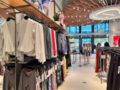 -lululemon(比斯特购物村店)