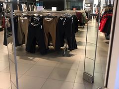 -H&M(鹏欣水游城店)