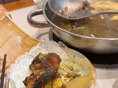 -乡土黄·鲜牛肉火锅·小龙虾(兴业街店)
