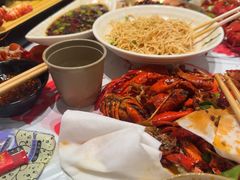 -肥肥虾庄·金牌油焖大虾(汉口城市广场店)