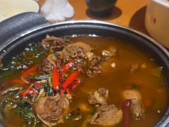 -老滇山寨•云南特色菜•地方菜•民族风情歌舞表演(金碧店)