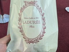 -ladurée(戴高乐机场T 2F店)