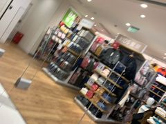 -优衣库(上海虹口龙之梦店)