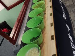 -超越炭火牛蛙火锅鸡(河东店)