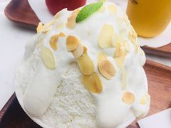 榴莲肉加榴莲冰淇淋-丹礼糖甜品
