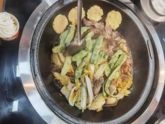 -炖四方东北铁锅炖·烧烤小龙虾(中豪国际店)
