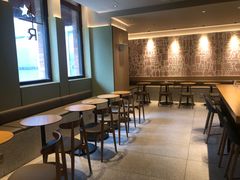 -星巴克臻选(上海中环广场2F店)