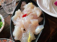 -老牌坊云南鱼豆花火锅(哈西万达店)
