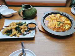 -云海肴·汽锅鸡·云南菜(天山百盛优客店)