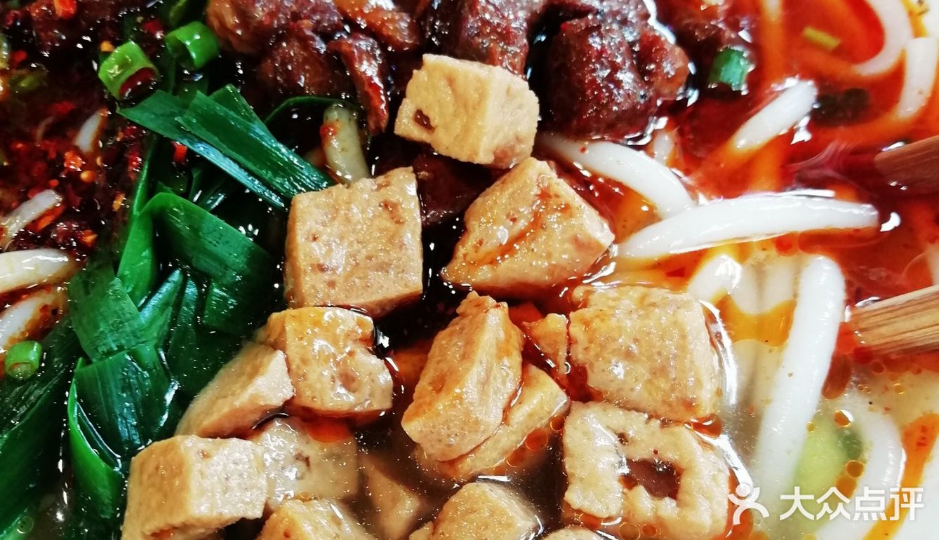 老传统口味的焖肉米线