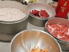 -晓沸牛肉海鲜小火锅(白湖亭万达广场店)