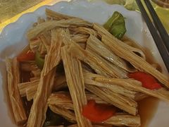 -金杨拉面王小吃面馆·牛三宝面·红烧牛肉粉