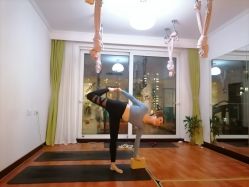 -Yvon yoga 瑜伽·精准体态管理中心