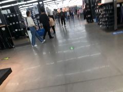 -迪卡侬(西三旗店)