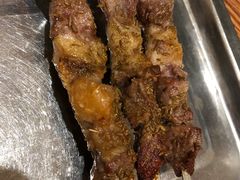 烤羊肉串-清真吴记门钉肉饼·喜多利