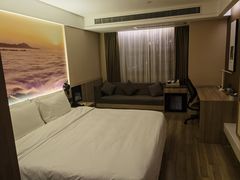 -长沙省政府地铁站亚朵酒店