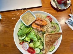 牛油果藜麦配南美白虾-ZEMOCAFE·FUSION FOOD(西交利物浦店)